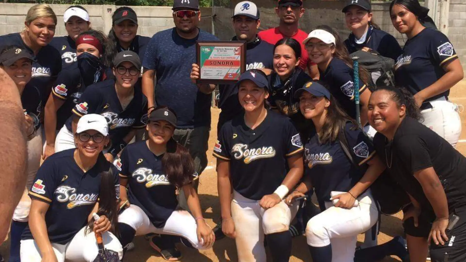 Sonora A Femenil subcampeón en Nacional de Softbol            (Cortesía Codeson)